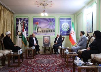 عارف: آزادی قدس شریف راهبرد اول و اصلی ایران است