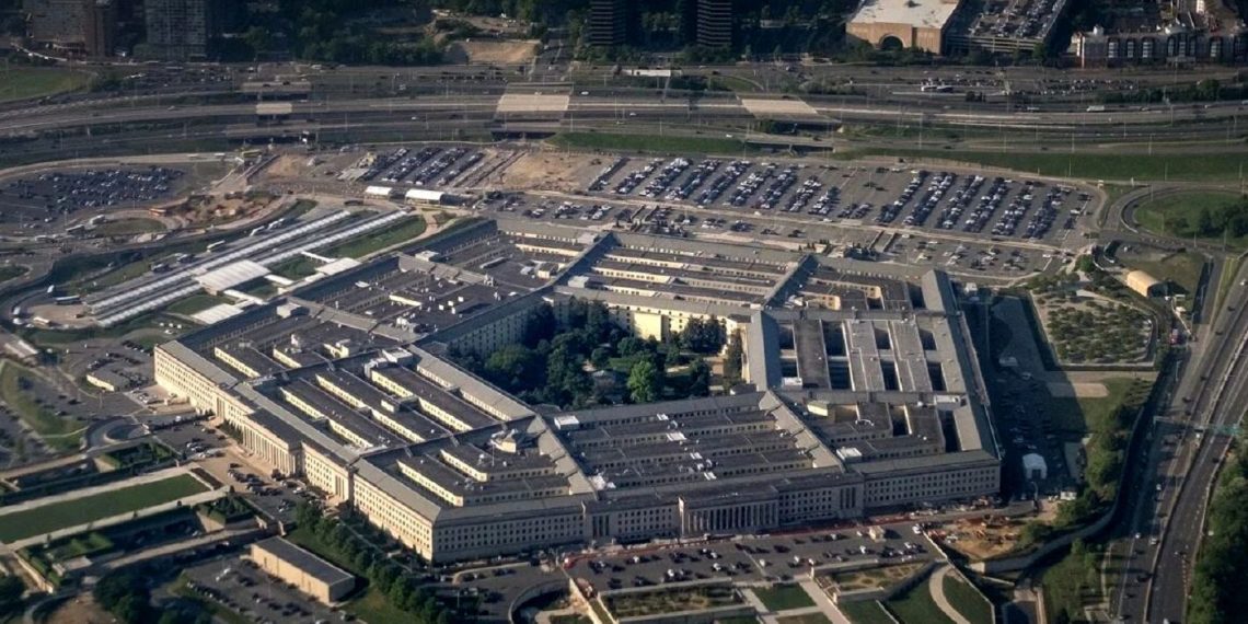 کارمند ارشد «پنتاگون» مسئول افشای اسناد مرتبط با ایران است