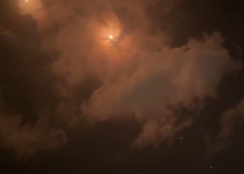 ۲۵ دقیقه است که آژیر خطر قطع نمی شود، حمله هوایی به حیفا + فیلم