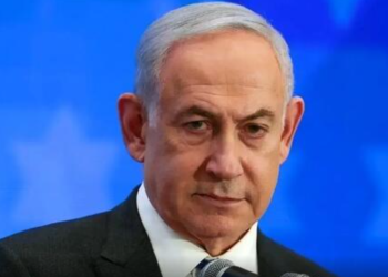 حمله اسرائیلی‌های عصبانی به نتانیاهو وسط سخنرانی امروز + فیلم