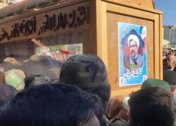 آیین تشییع پیکر امام جمعه کازرون + فیلم