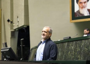 پزشکیان: از بانک‌ها پول نخواهیم گرفت