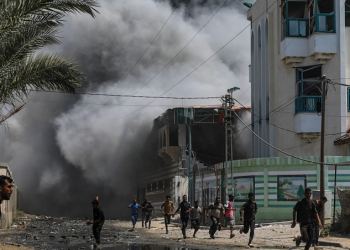 حمله توپخانه‌ای اسرائیل به یک مدرسه در غزه با ۲۰ شهید