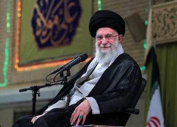 تجلیل رهبر انقلاب از پایبندی دختر حضرت امام به خط امام