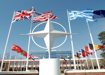 انتخابات ریاست جمهوری آمریکا موجودیت ناتو را تهدید می‌کند