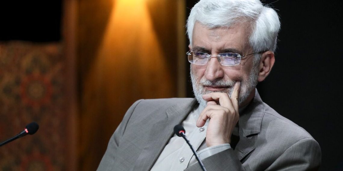 شک و تردید در مسیر حق ابر فتنه را بارور میکند