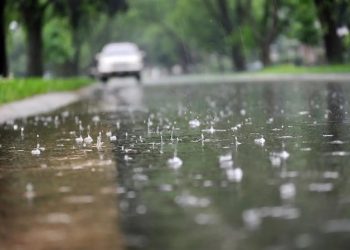 قطع برق در چالوس به دلیل بارش شدید باران