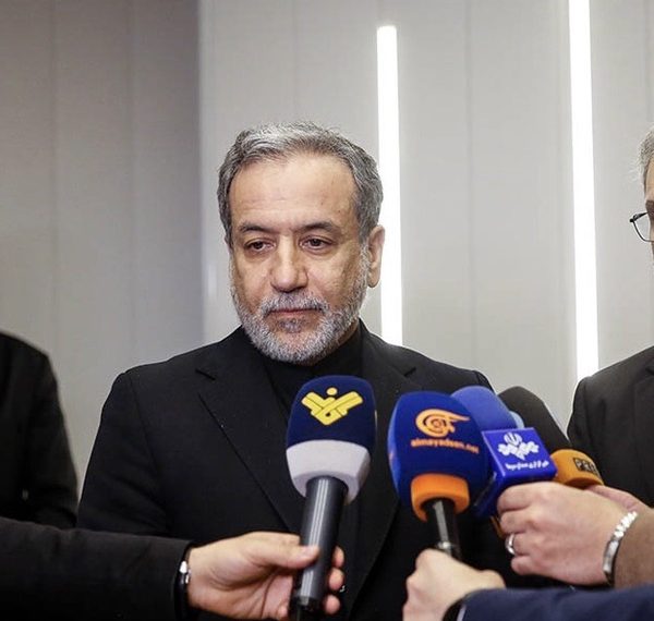 عراقچی: رایزنیها به نفع صلح و امنیت پایدار در منطقه ادامه دارد