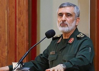 سردار حاجی‌زاده:هرگونه خطاراباضربه پشیمان‌کننده پاسخ می‌دهیم