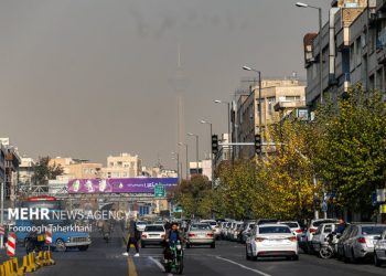 هوای تهران آلوده است