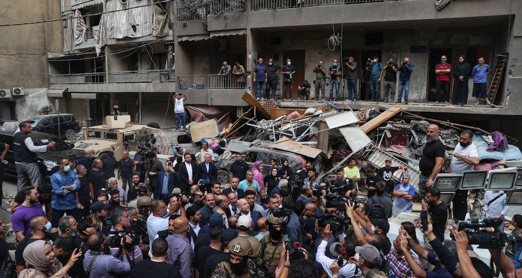 حضور قالیباف در محل حمله تروریستی رژیم‌صهیونیستی در بیروت