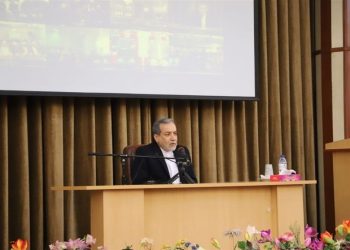 عراقچی: اگر قدرت نباشد، دیپلماسی ابتر خواهد ماند