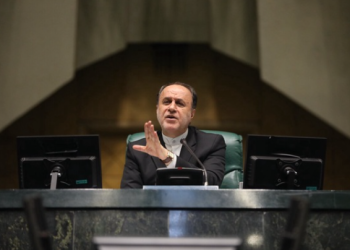 حاجی‌بابایی: کمیسیون انرژی درباره خاموشی برق گزارش تهیه کند