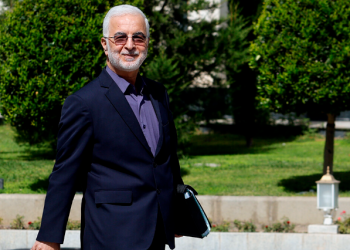 وزیر کشور: اختیارات استانداران استان‌های مرزی افزایش می‌یاید