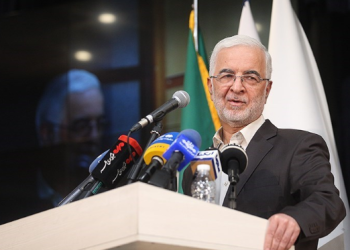 مومنی: مهاجر‌ستیز نیستیم، اما ظرفیت پذیرش اتباع را نداریم