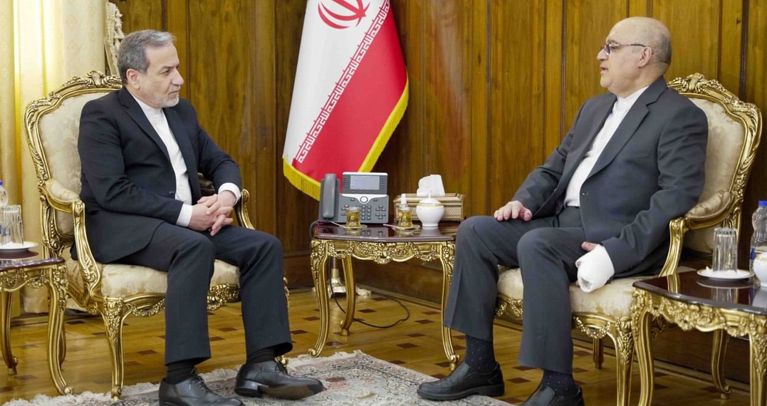 دیدار سفیر ایران در بیروت با عراقچی +تصاویر