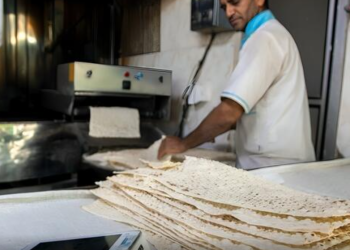 حکایت کم فروشی و گران فروشی در بازار نان + فیلم