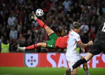 گل زیبای رونالدو با قیچی برگردان + فیلم