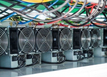 کشف ۱۱ ماینر در یکی از ادارات رشت!