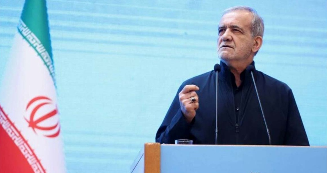 پزشکیان: جامعه در معرض هجمه ما نیازمند معرفی امثال بانودباغ است