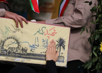 پیکر ۱۰ شهید گمنام وارد کرمان شد