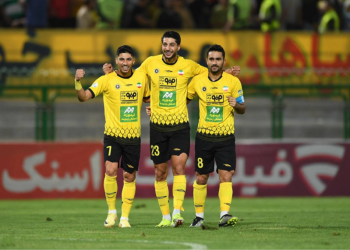 خداحافظی باشگاه سپاهان با دستیاران مورایس