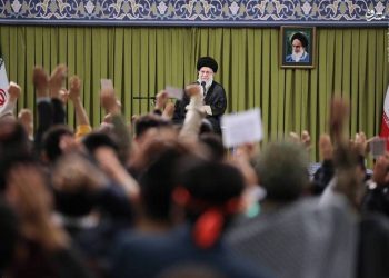 رهبر انقلاب: دشمنان قطعاً پاسخ دندان‌شکن دریافت خواهند کرد