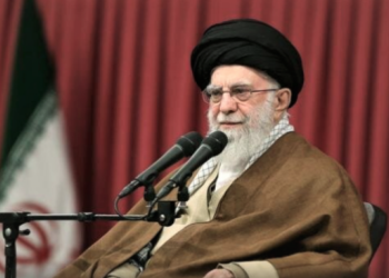 تلاش دشمن برای شکست انقلاب با شیوه های نرم افزاری + فیلم