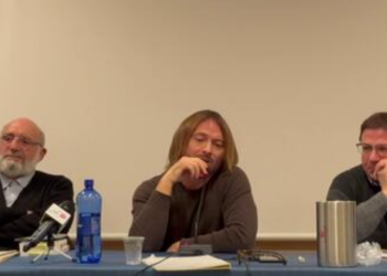 واکنش اساتید دانشگاه ایتالیا به تبلیغات گروهک منافقین + فیلم