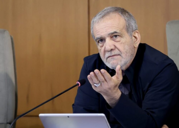 پزشکیان از وزارت اطلاعات درخواست کمک کرد