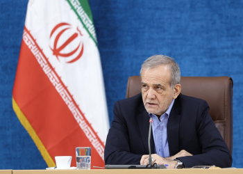 پزشکیان: بیمۀ تکمیلی همان زیرمیزی است