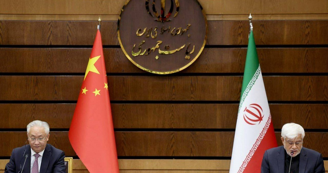 تأکید مقامات ایران و چین بر گسترش همکاریهای اقتصادی