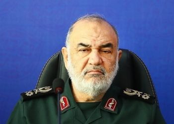 برای عبور از صحنه های سخت، ملت‌ها نیازمند مردان و رهبران بزرگ هستند