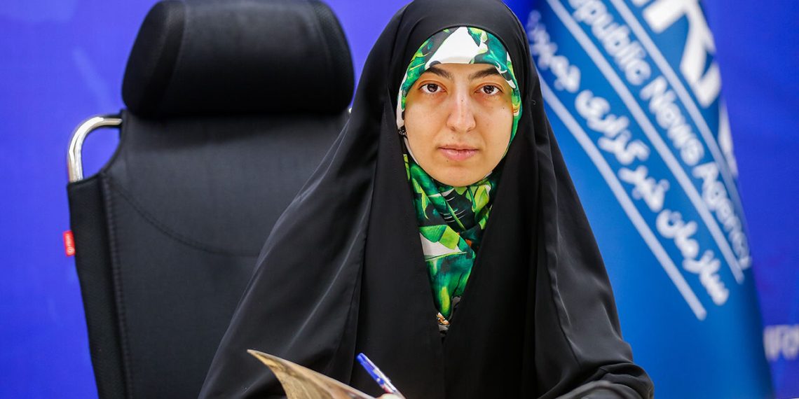 زنان قوت زانوی مردان مقاومت