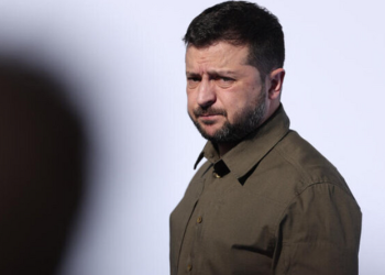 رد شدن درخواست های مکرر زلنسکی برای حضور در مراسم تحلیف ترامپ