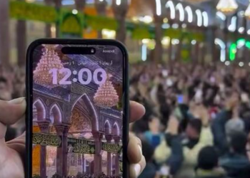 تحویل سال نو میلادی در حرم امام حسین(ع) + فیلم