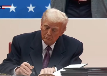 اولین اقدامات ترامپ؛ از مهلت ۷۵ روزه به تیک‌تاک تا خروج از سازمان جهانی بهداشت