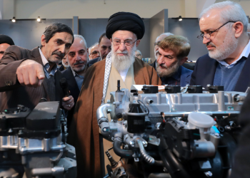 رهبرانقلاب: تنها راه پیشبرد کشور استفاده از بخش خصوصی است