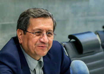 همتی: دولت هم موافق حذف یارانۀ ۳ دهک بالاست