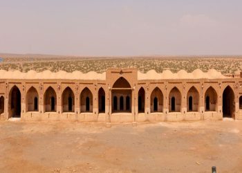 کاروانسرایی در بیراهه