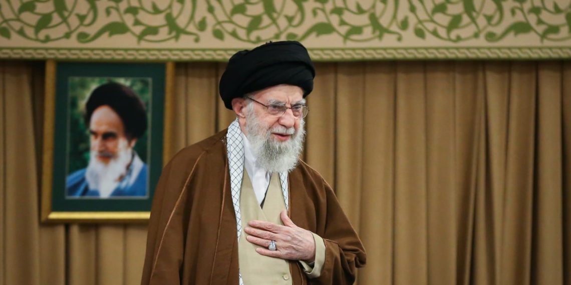 رهبر انقلاب: در زمینه‌ی نشان دادن پیشرفت‌ها کم کاریم