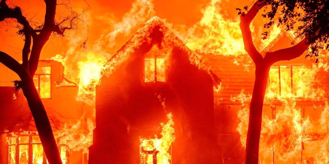 شهردار چپ گرای لس آنجلس بودجه آتش‌نشانی را صرف برابری جنسیتی کرد