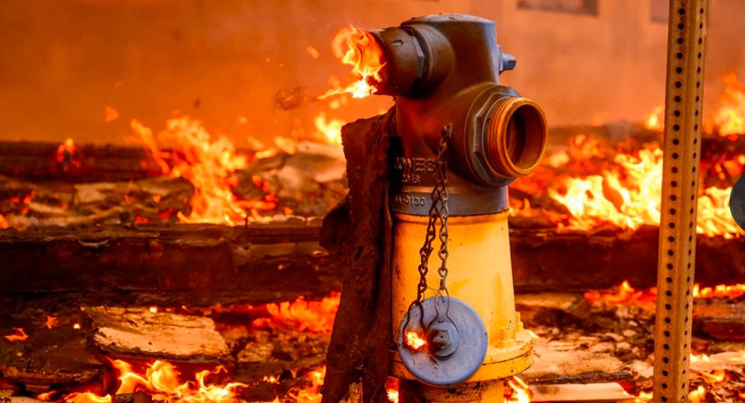 آتش‌ جهنمی لس‌آنجلس روزها با مهار فاصله دارد