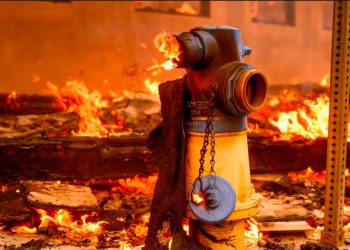 آتش‌ جهنمی لس‌آنجلس روزها با مهار فاصله دارد