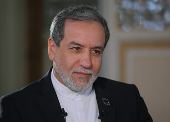 عراقچی: ما با دولت لبنان همکاری خواهیم کرد