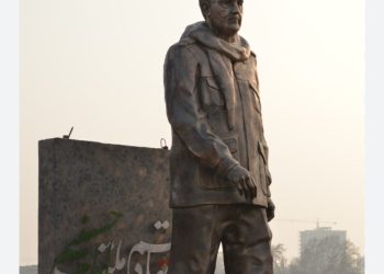 رونمایی از تندیس شهید سلیمانی در شرق تهران