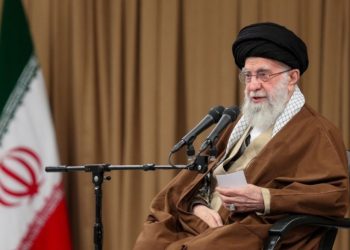 رهبر انقلاب:پشت لبخندهای دیپلماسی، کینه‌های پنهانی نهفته است