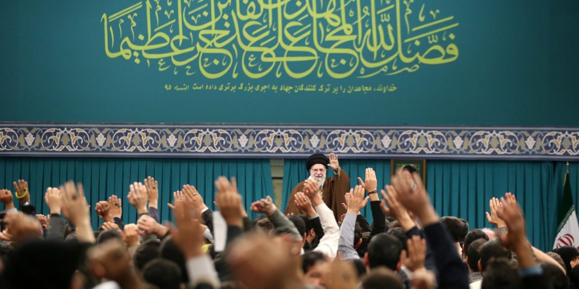 گزیده بیانات رهبر معظم انقلاب در دیدار خانواده‌های شهدای مدافع حرم و مقاومت