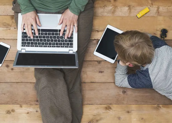 تجریبات فرزندپروری دیجیتال در هلند