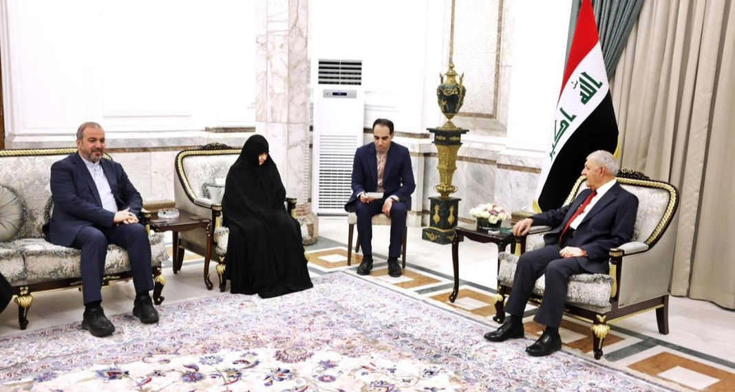 استقبال مسئولان عراق از همسر شهید رئیسی